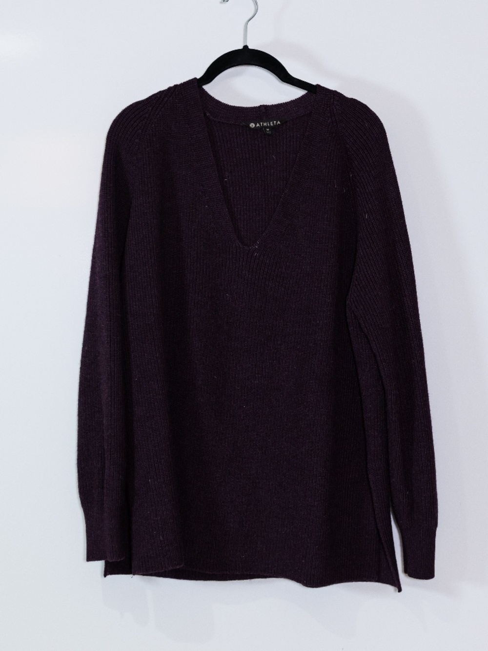 Athleta Switchback Merino Fine Wool Knit Stretch V Neck Pullover Sweater Purple